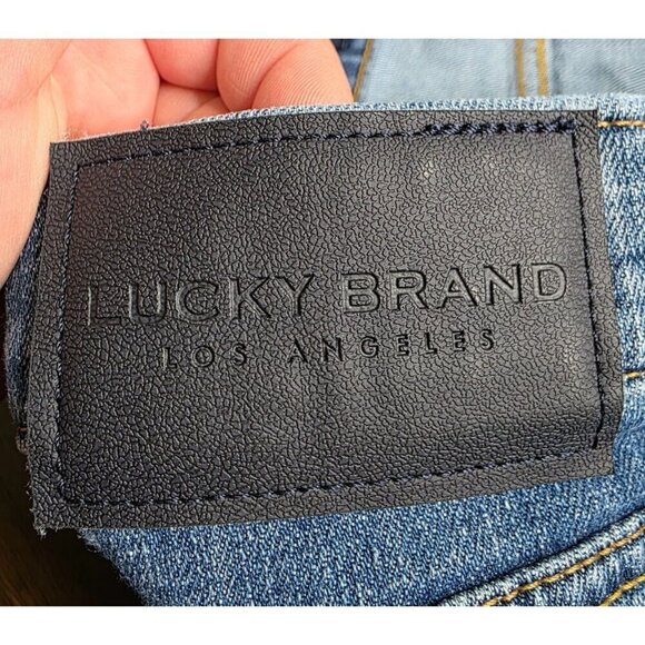 Lucky Brand Men's 223 StraExperience the perfect blend of comfort and style with - Picture 10 of 16